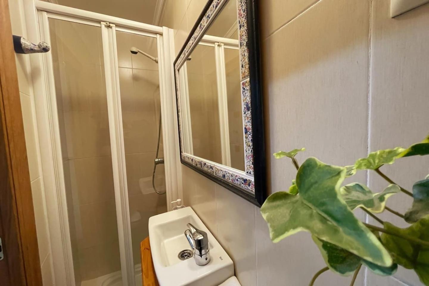 Tranquilo apartamento cerca del Casco Viejo de Bilbao Bilbau Exterior foto